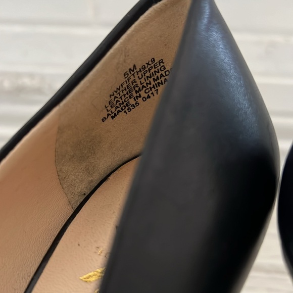 Worn only once! Nine West matte black leather pumps - Picture 4 of 4